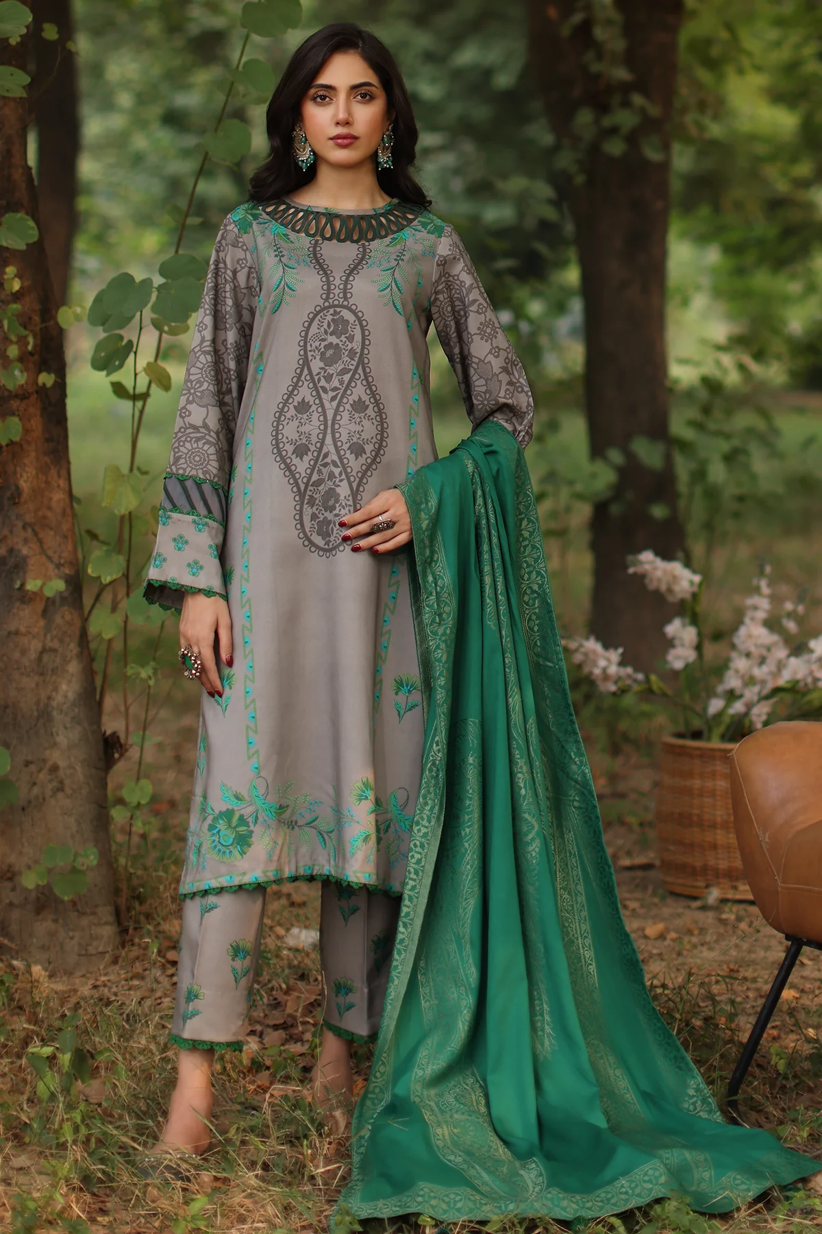 SPW4-04 - Fully Stitched 3PC - Printed Linen Collection - Signature Print by Charizma